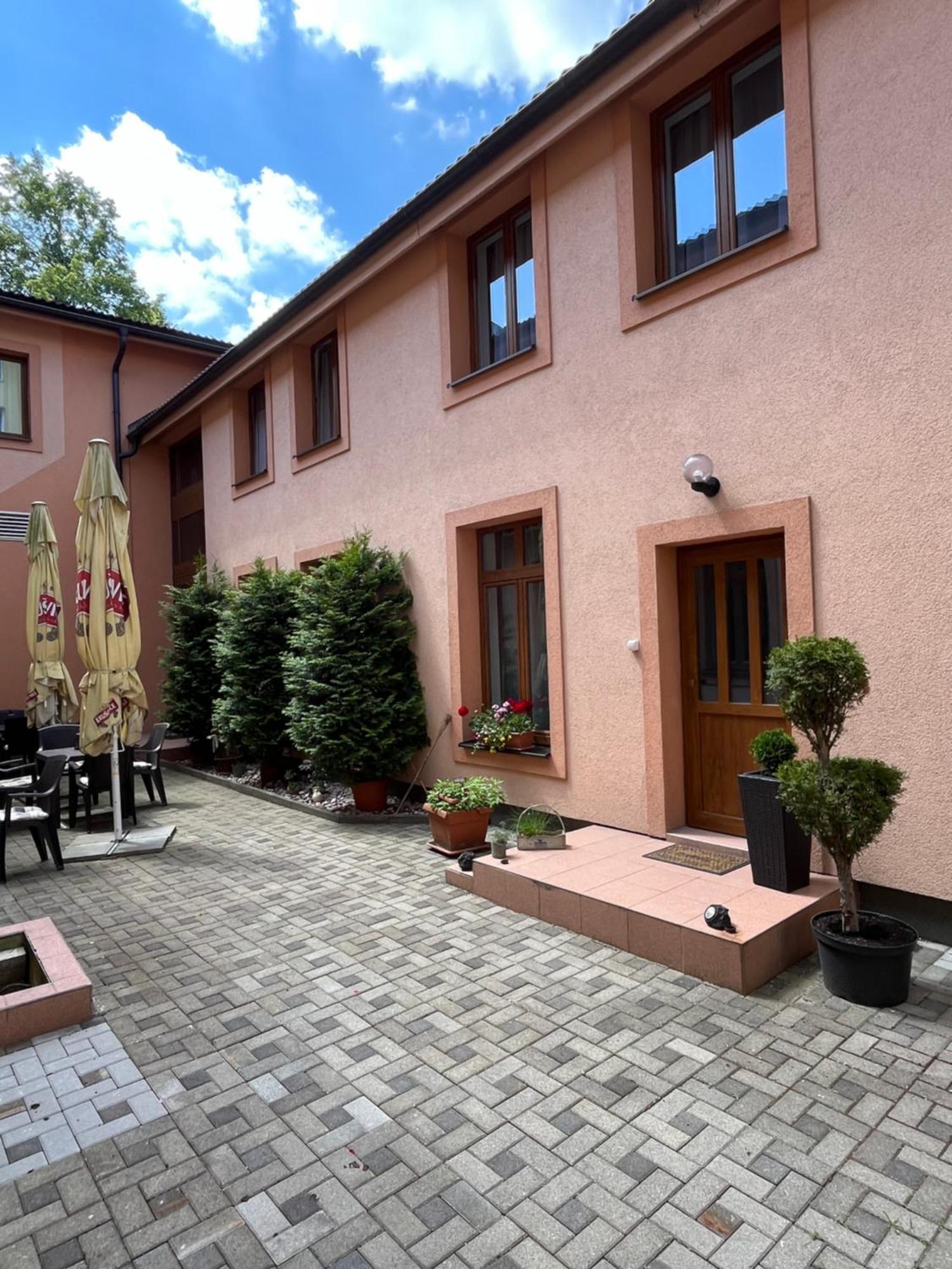Garni Hotel Tatramonti ポプラト エクステリア 写真