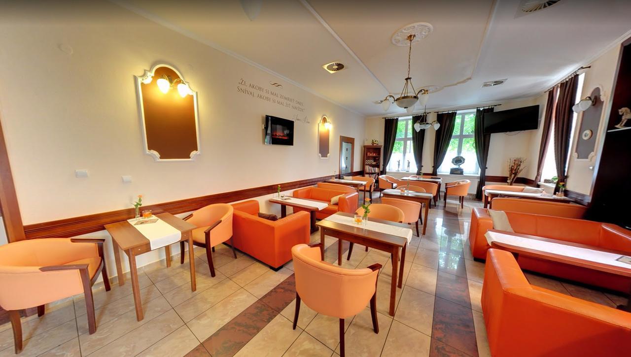 Garni Hotel Tatramonti ポプラト エクステリア 写真