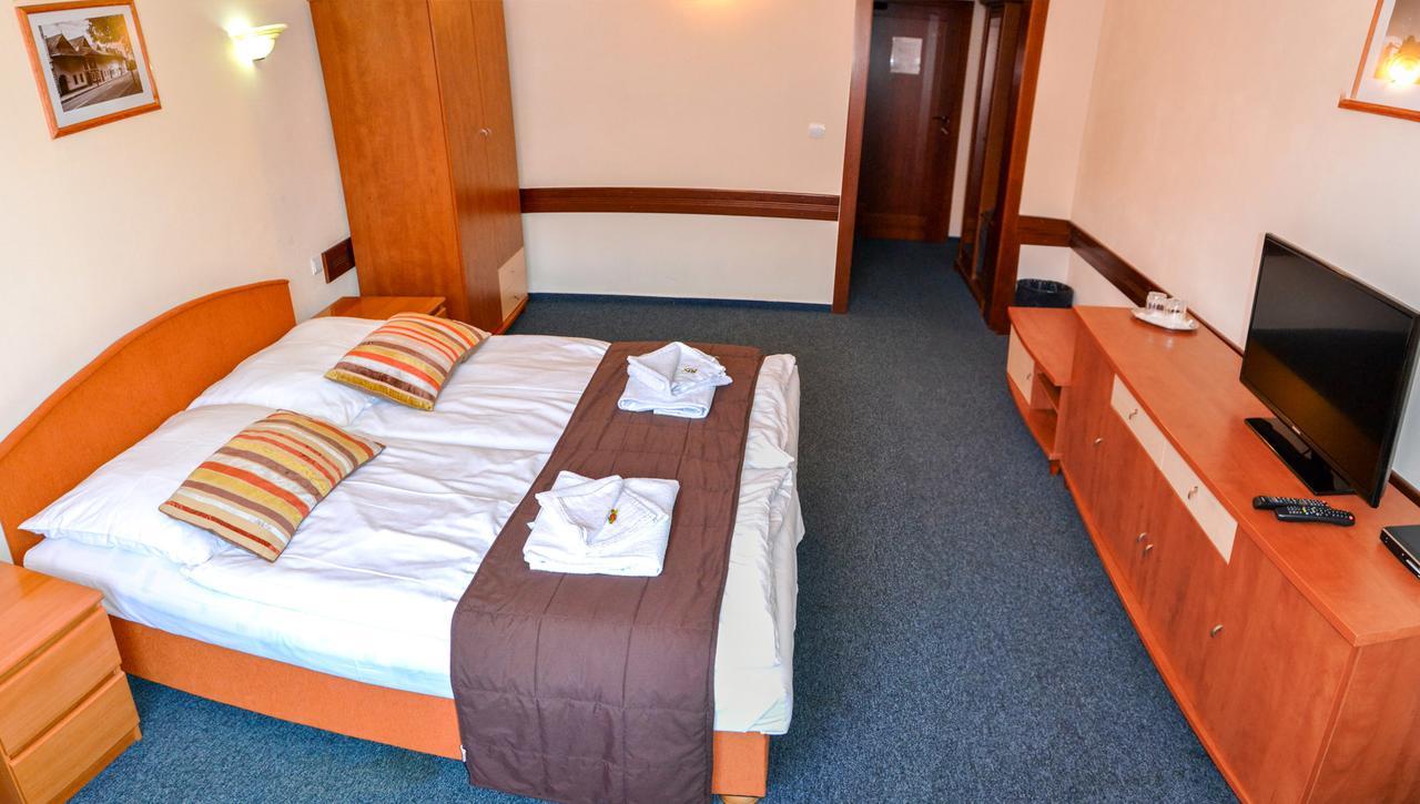 Garni Hotel Tatramonti ポプラト エクステリア 写真
