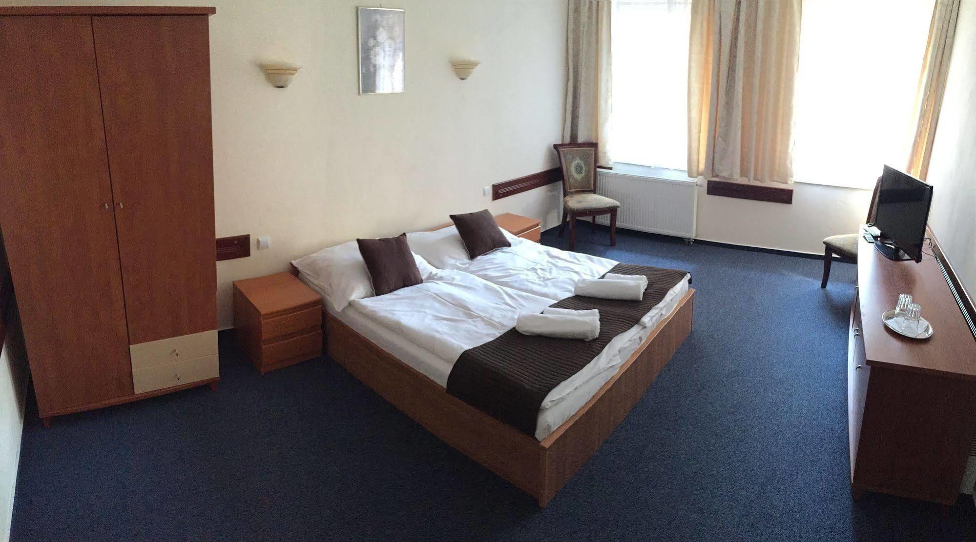 Garni Hotel Tatramonti ポプラト エクステリア 写真