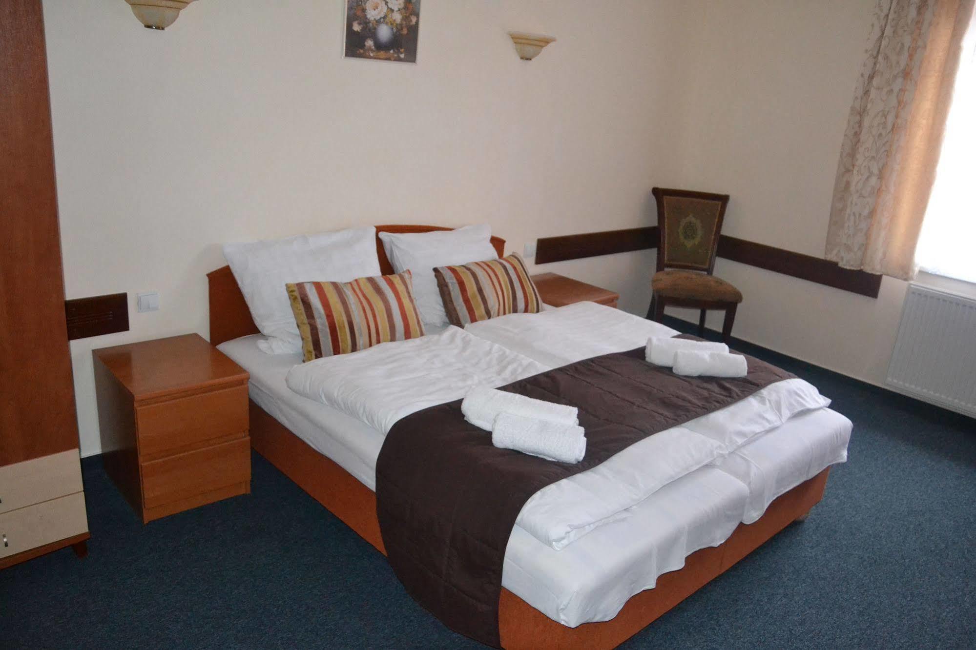 Garni Hotel Tatramonti ポプラト エクステリア 写真