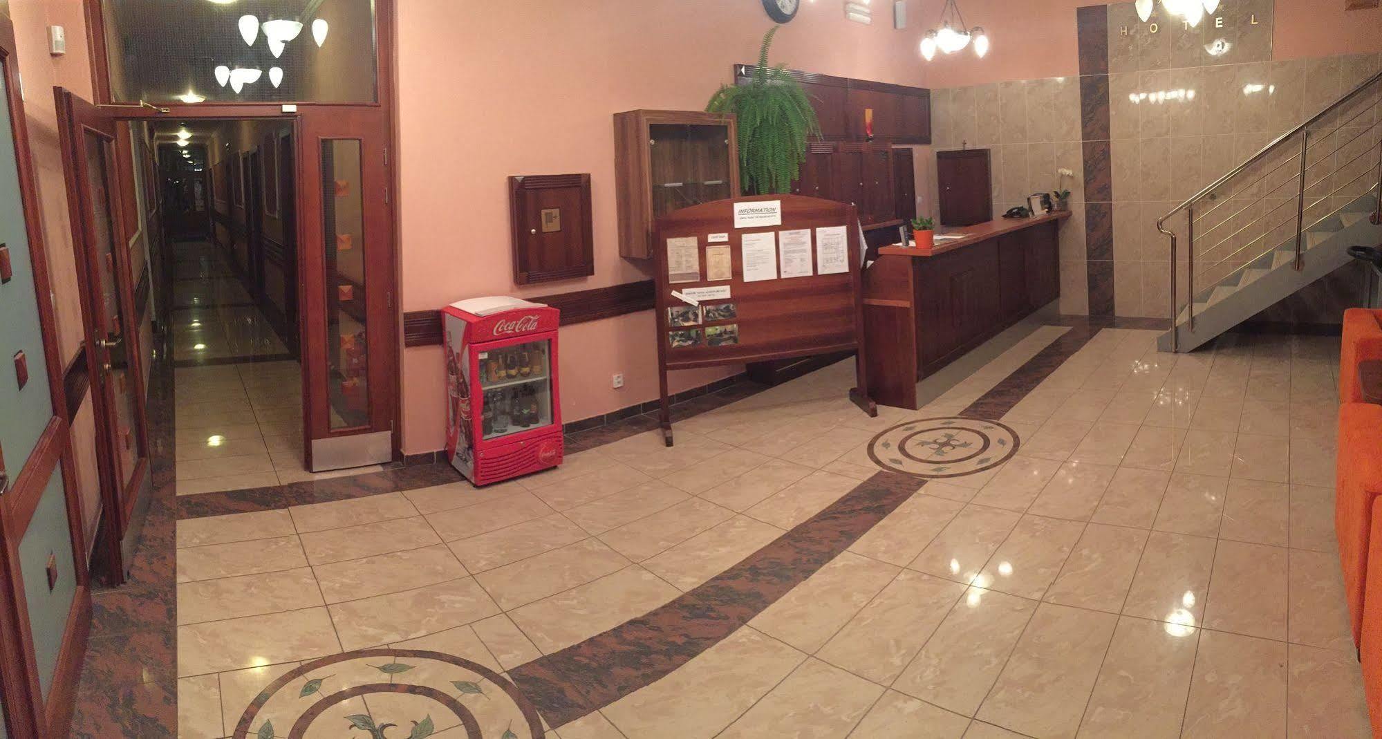 Garni Hotel Tatramonti ポプラト エクステリア 写真
